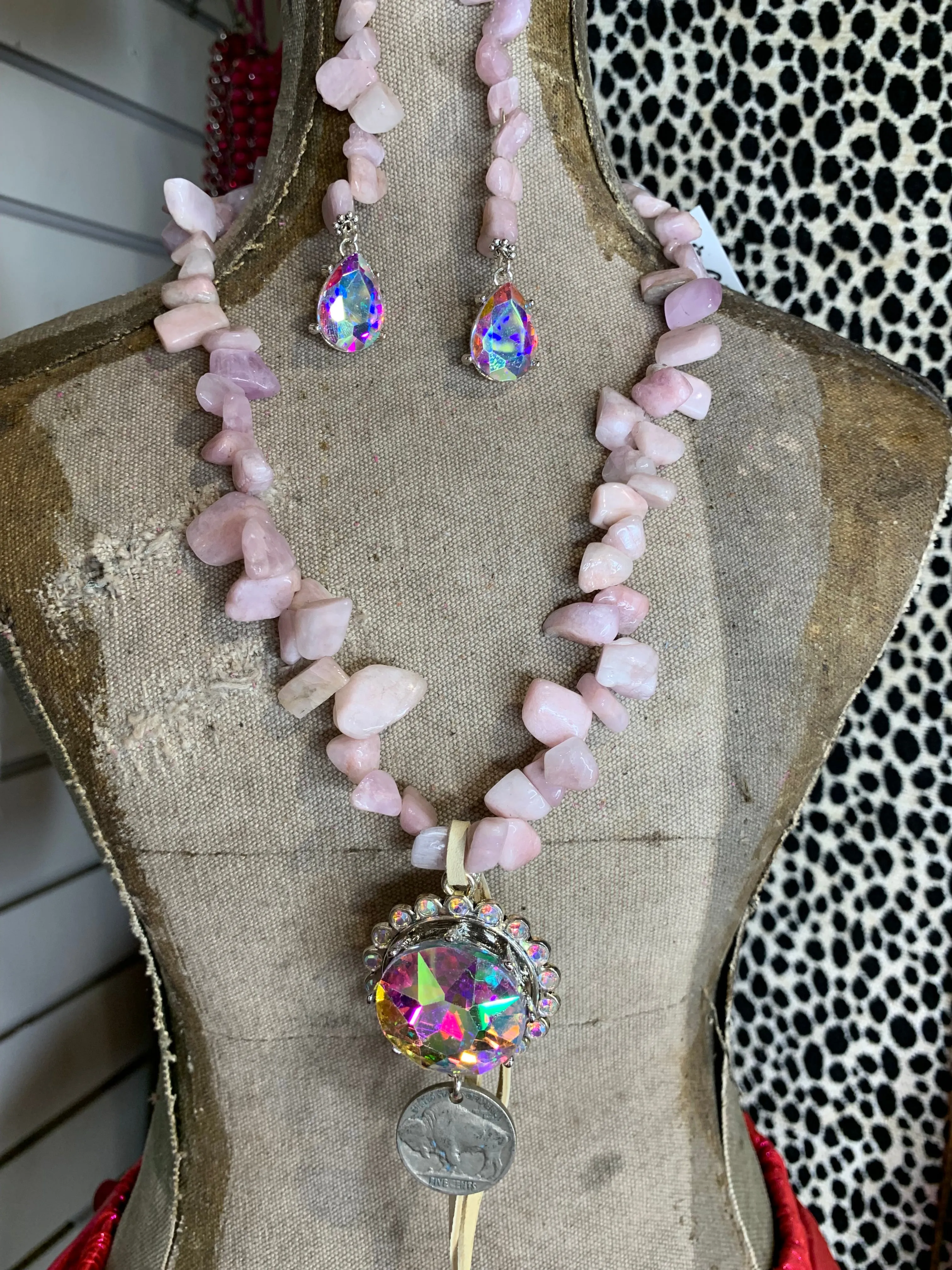Dakota AB Chunky Stone Buffalo Nickel Necklace - Dusty Pink