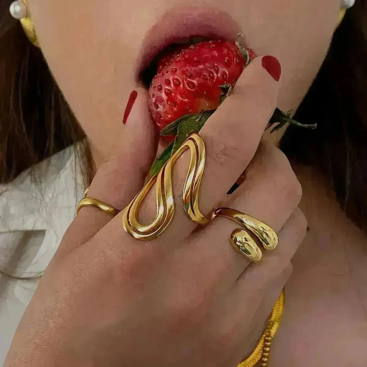 Design Sense Minority Simple 18K Gold Stainless Steel Double Layer Snake Shape Ring for Women