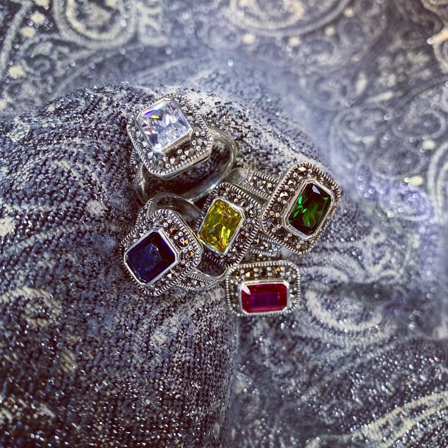 Emerald Green Princess Solitaire Marcasite Silver Ring