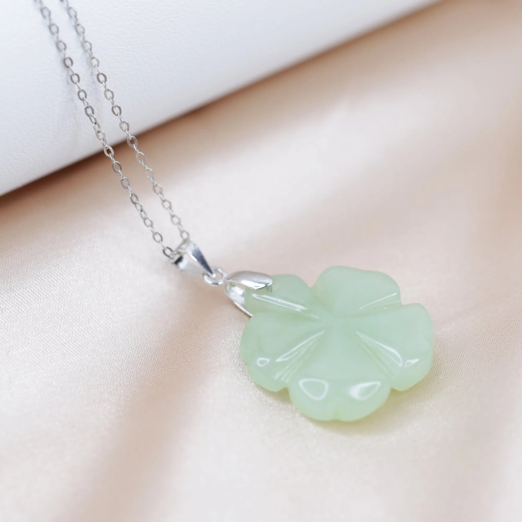 Four Leaf Clover Jade Necklace with 18" Sterling Silver Chain   Ring Box