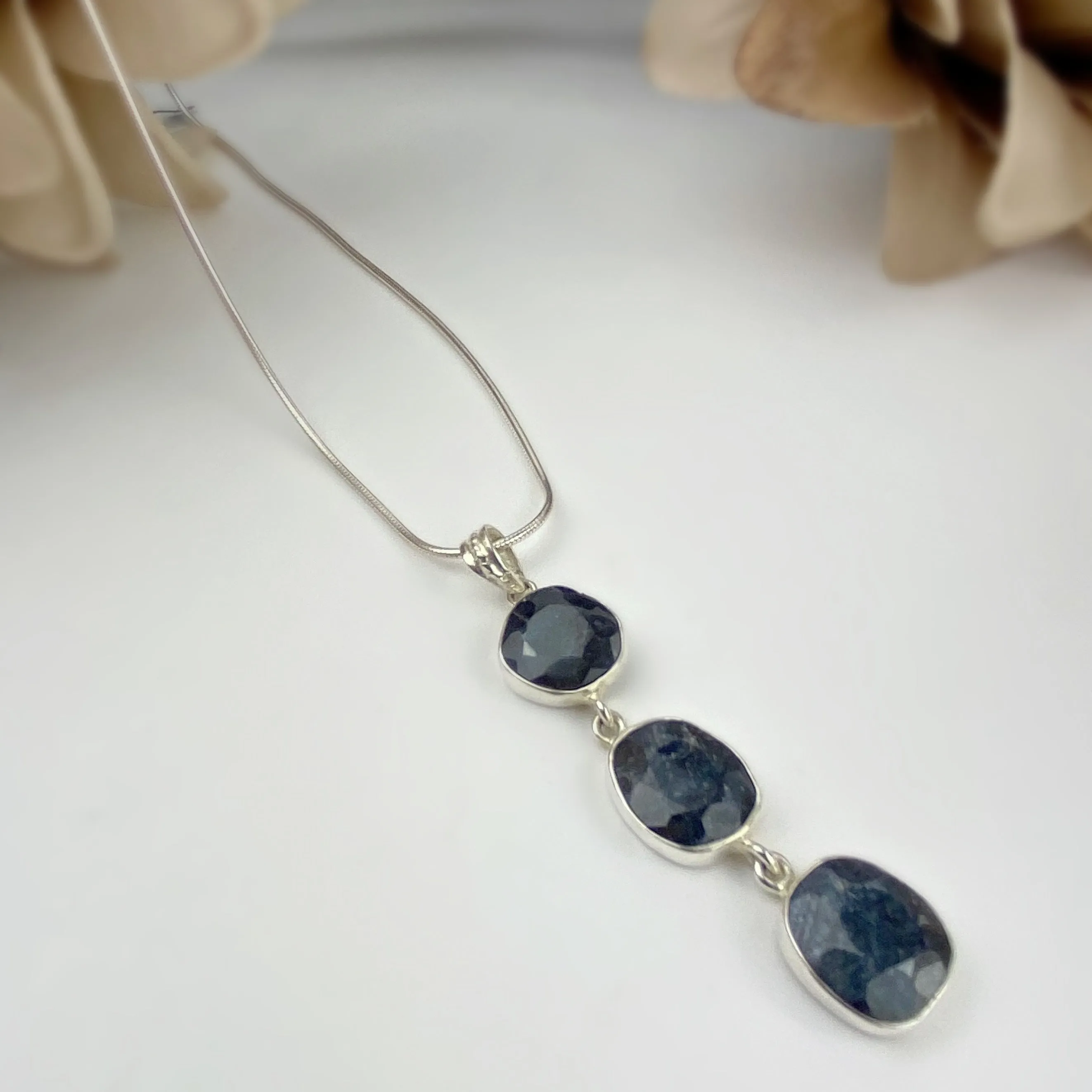 Midnight Pendant - VP438