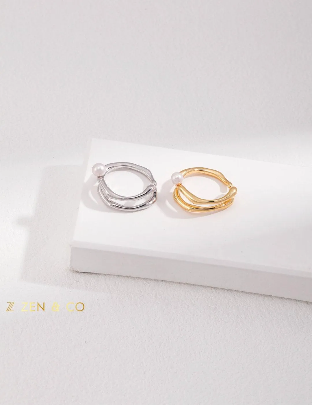 MILA Open ring with dainty pearl