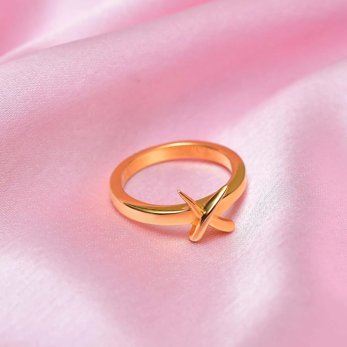 Molto Kiss Ring