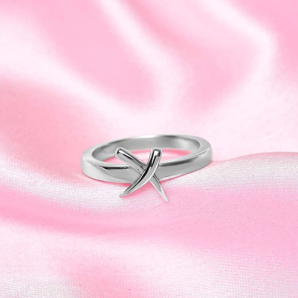 Molto Kiss Ring
