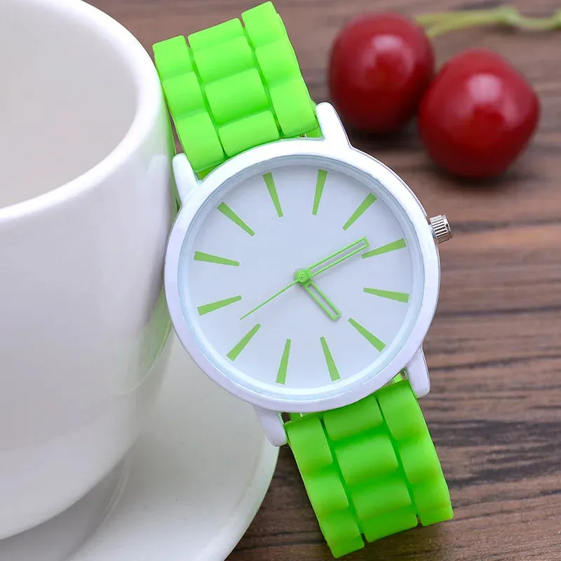 Montre à Quartz Femme avec bracelet en silicone aux coloris vibrants (13 coloris)
