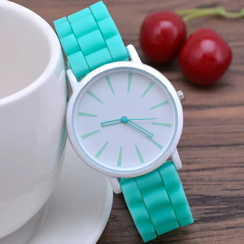 Montre à Quartz Femme avec bracelet en silicone aux coloris vibrants (13 coloris)