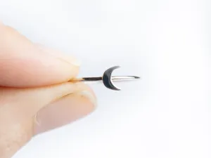 Sterling silver moon ring |  Dainty silver moon ring