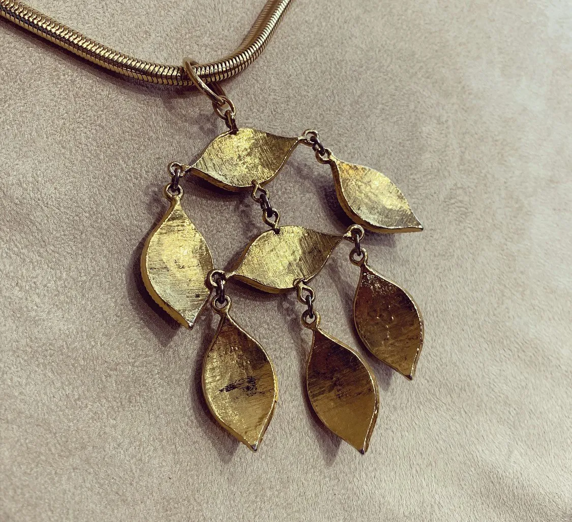 Vintage Jade glass pendant necklace gold plated
