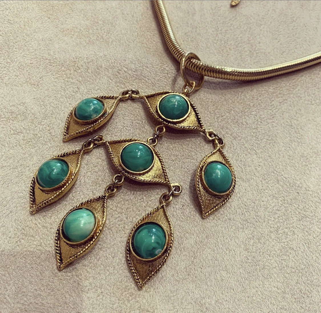 Vintage Jade glass pendant necklace gold plated