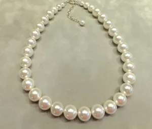 White Mother of Pearl Necklace